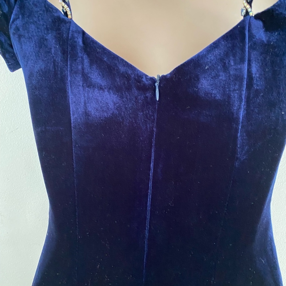 Dancing Queen velvet Midnight Blue Gown - Picture 8 of 13